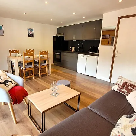 Renove Familial, Vieux Village, Proche Pistes Et Commerces, 4 Pers. - Fr-1-598-168 *